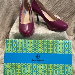 Hot in Hollywood Women's Burgandy Heels